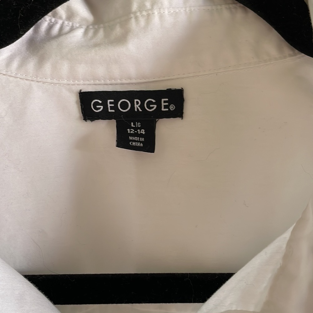 Button Down - Picture 3 of 5